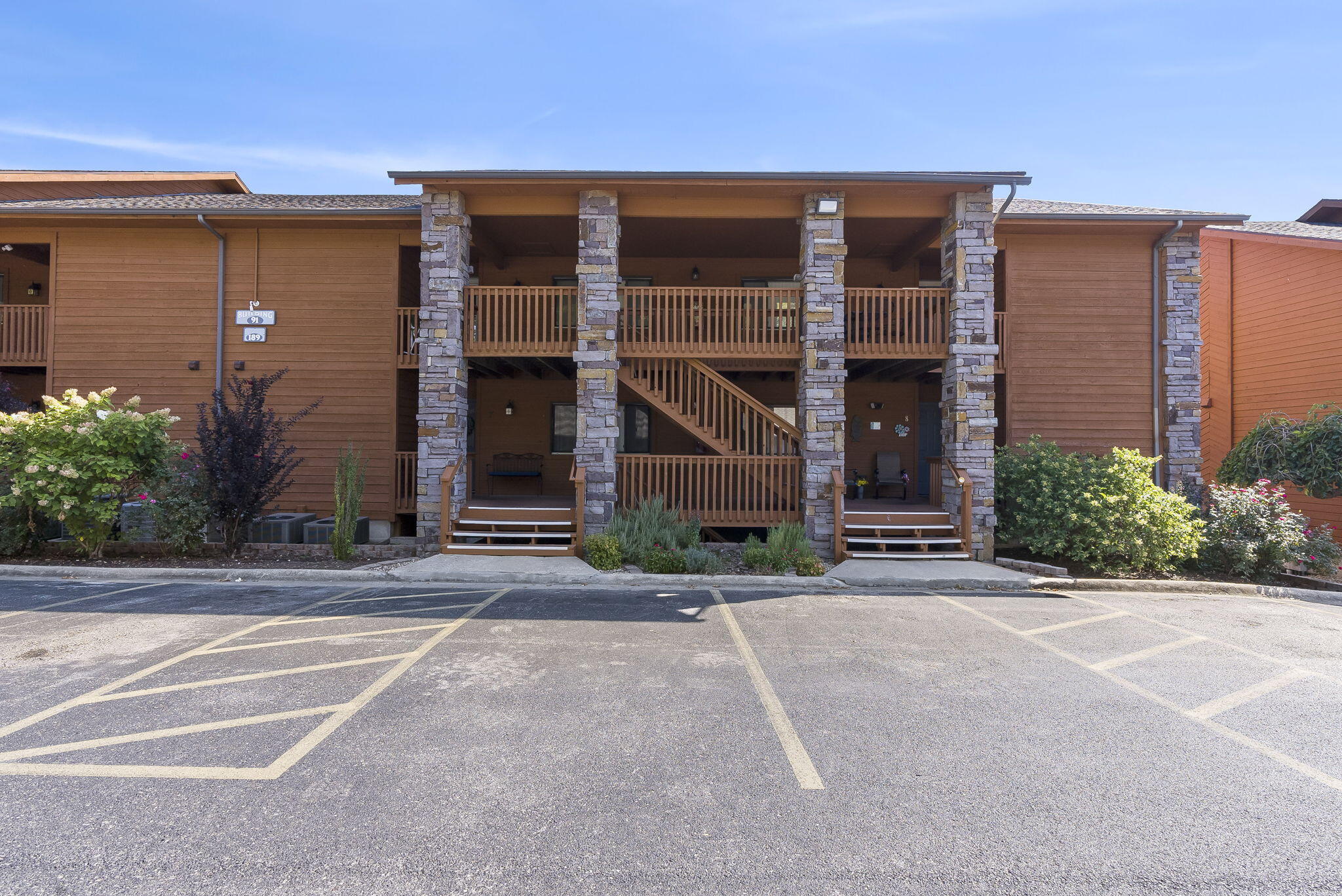 1-web-or-mls-20221005-DSC09759