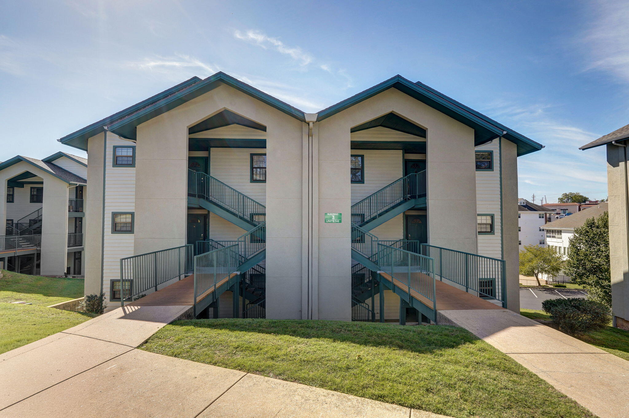 2700 Green Mountain Dr-2
