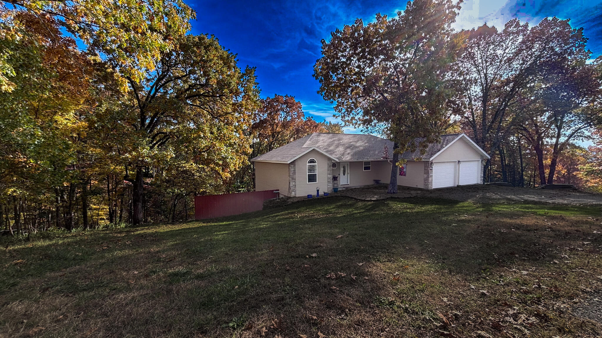 Exterior-table-rock-lake-acreage-branson