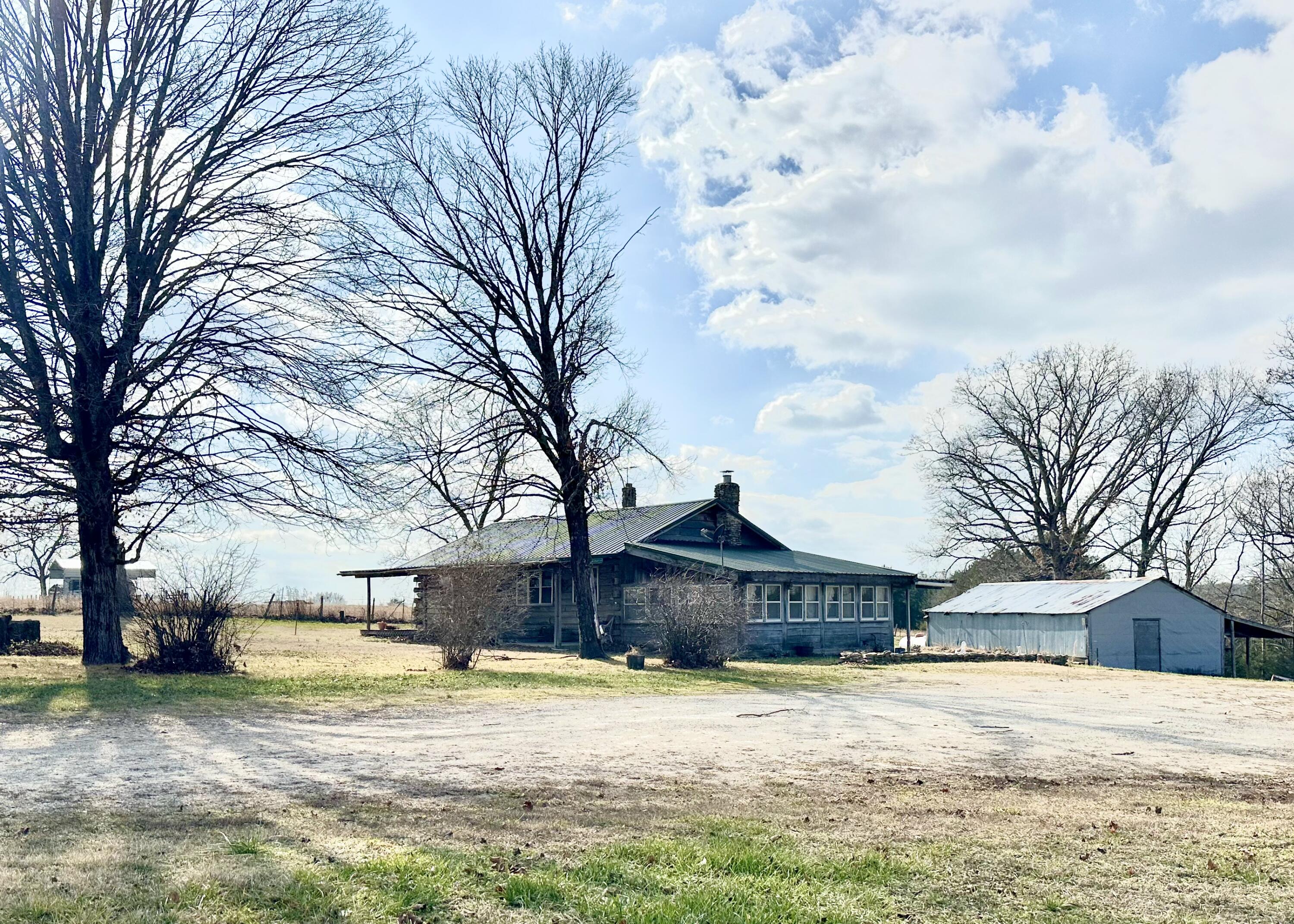 7565 State Hwy 176 Walnut Shade, MO