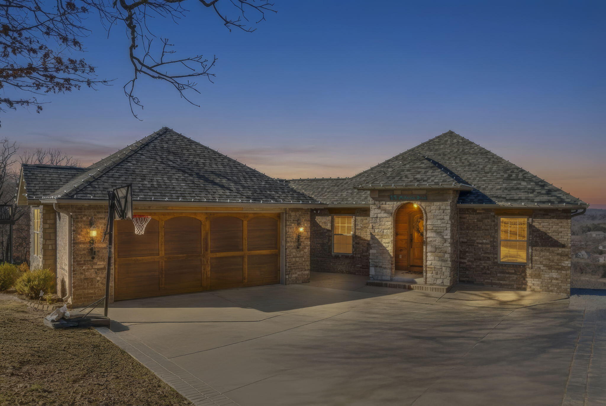 1-web-or-mls-twilight_12247705_176768353