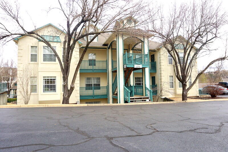 149 THE BLUFFS #3