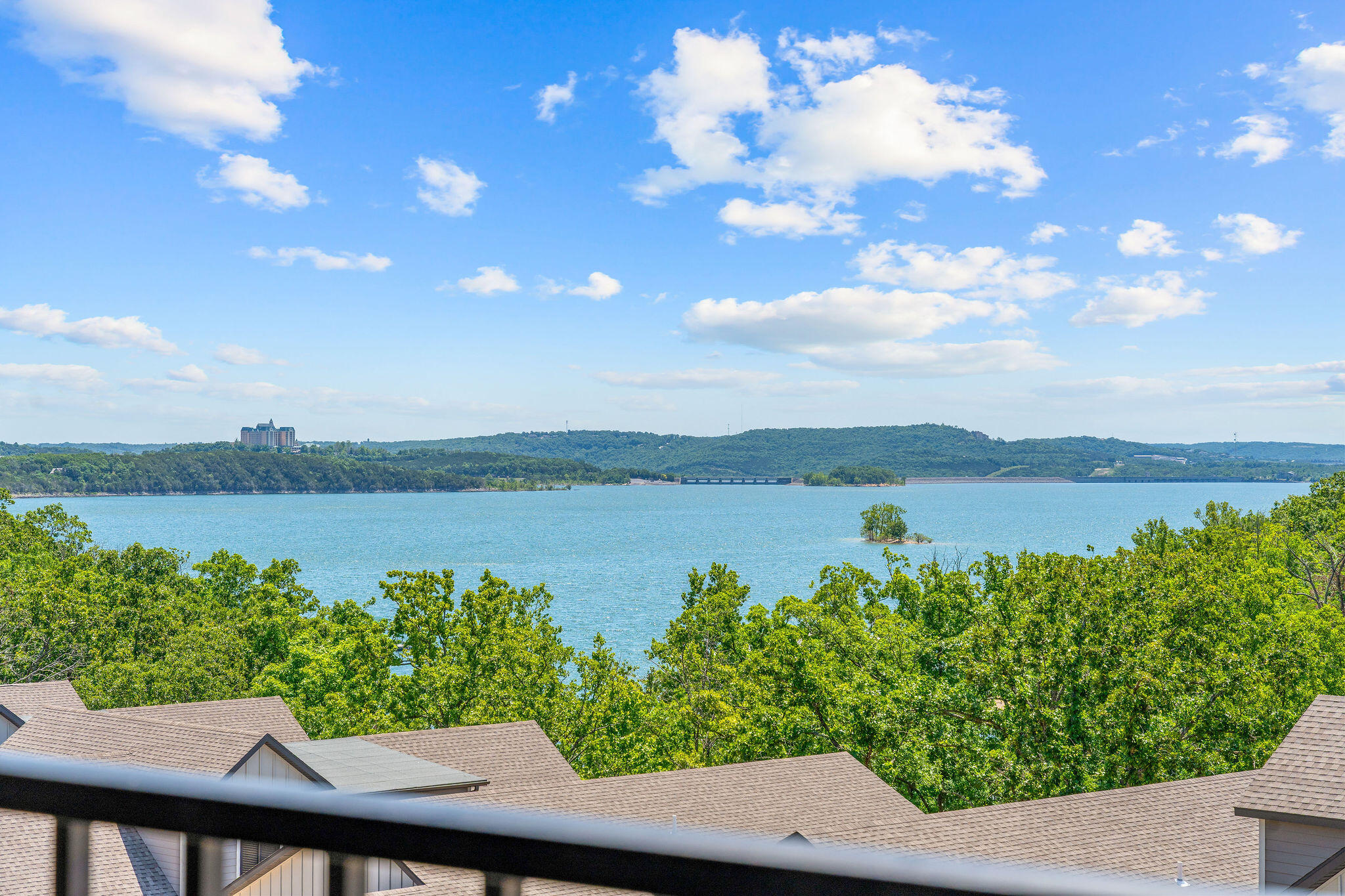 Lakeview Condo!