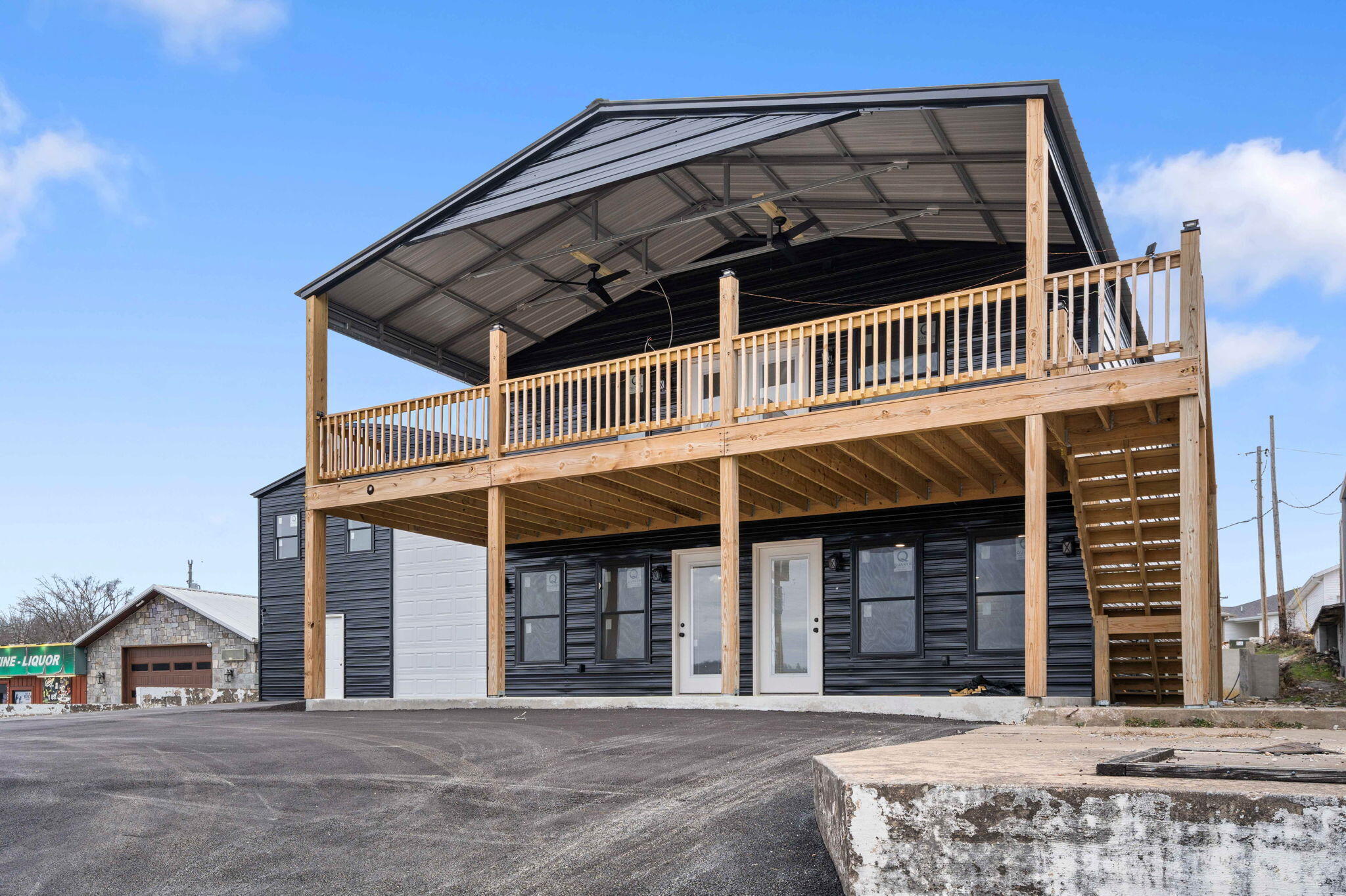 12018-State-Hwy-13-Lakeview-Building