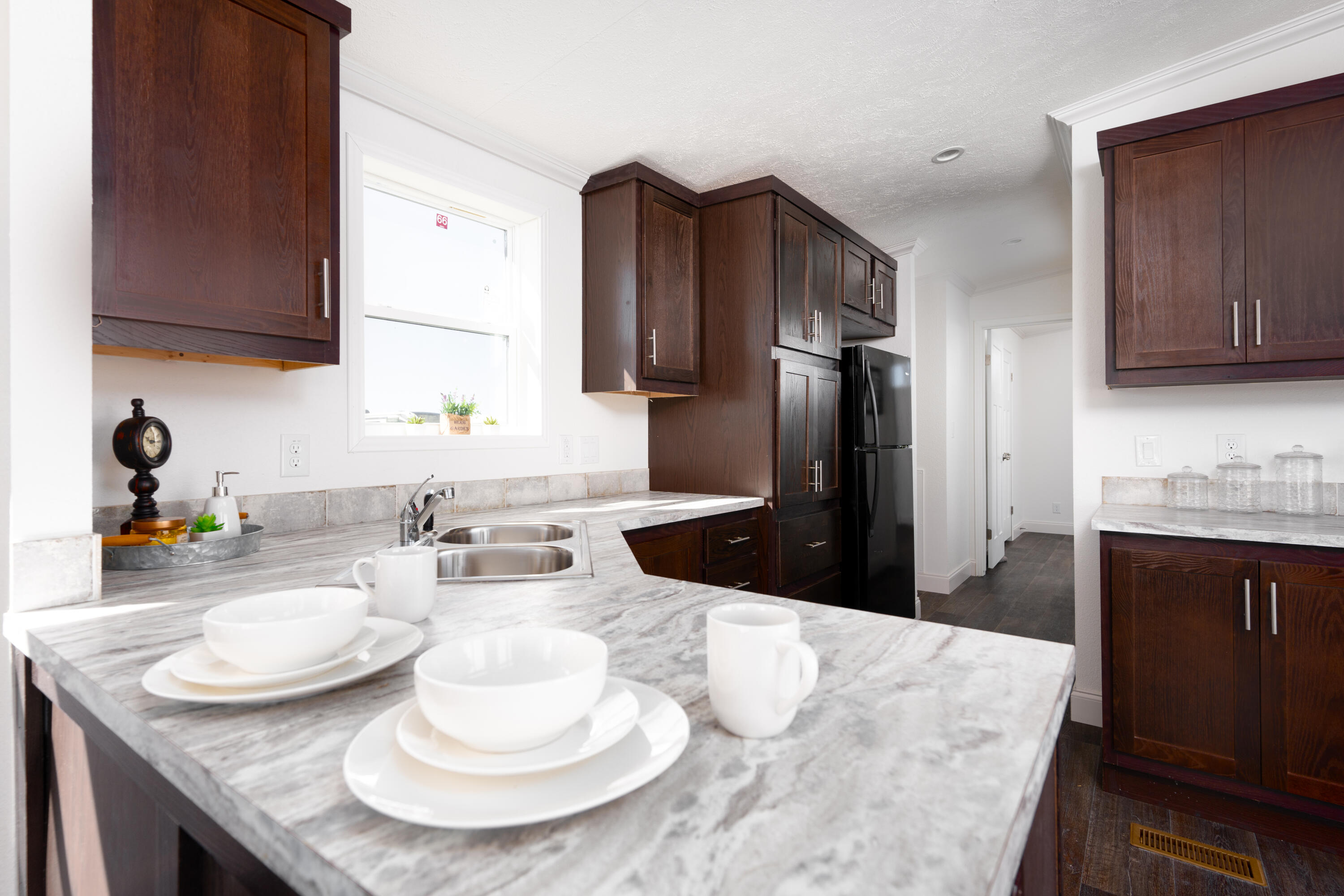 Contemporary Cabin A700 [2023] Kitchen 6