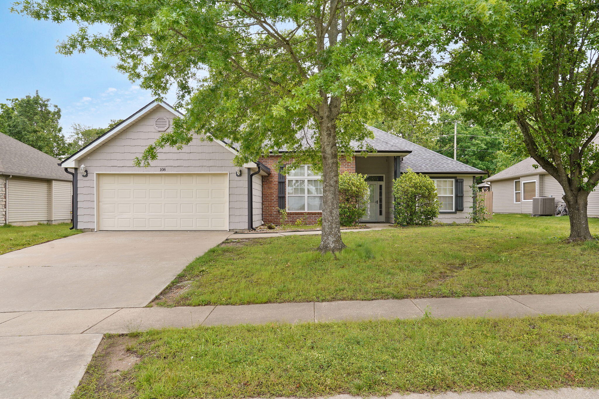 108 Sapling Dr-1