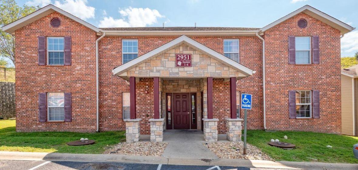2951 Vineyards Pkwy 3 - Building Front
