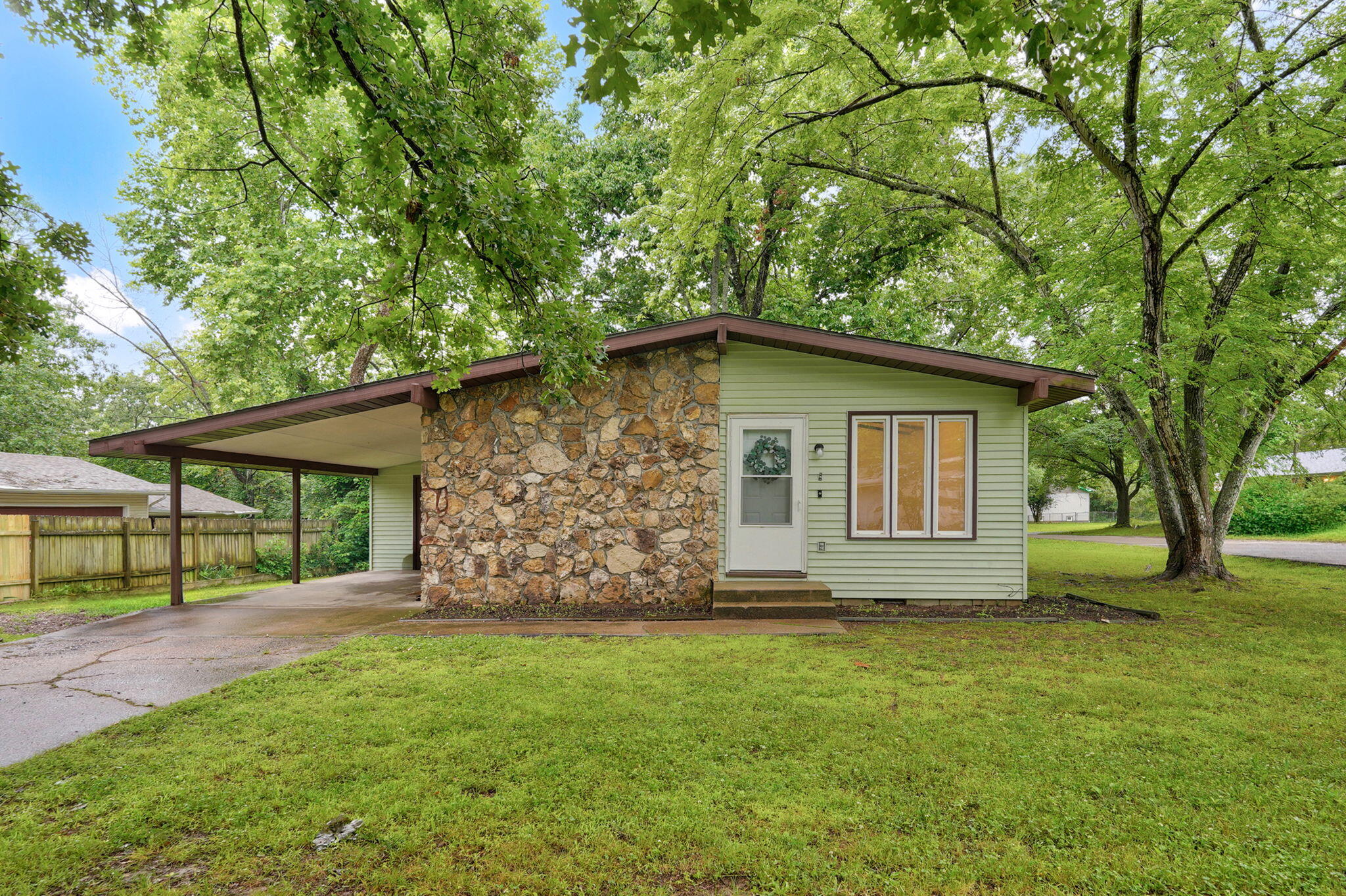 659 Knox Ave-2