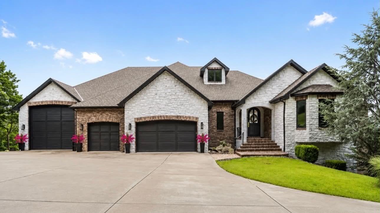 190-Highland-Dr-Table-Rock-Home