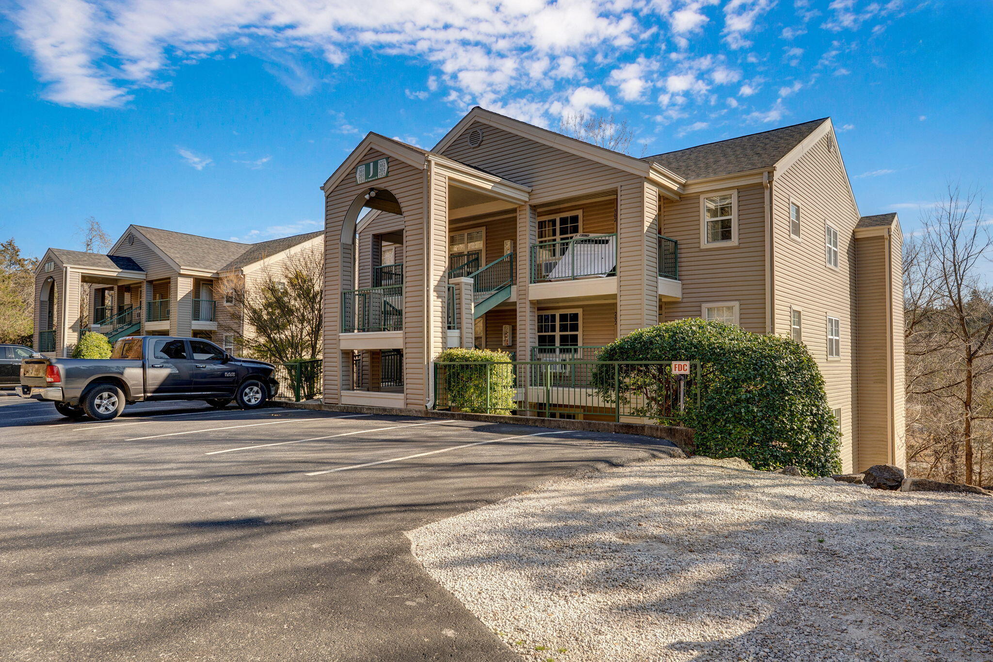 595 Timbercreek Rd J101-1