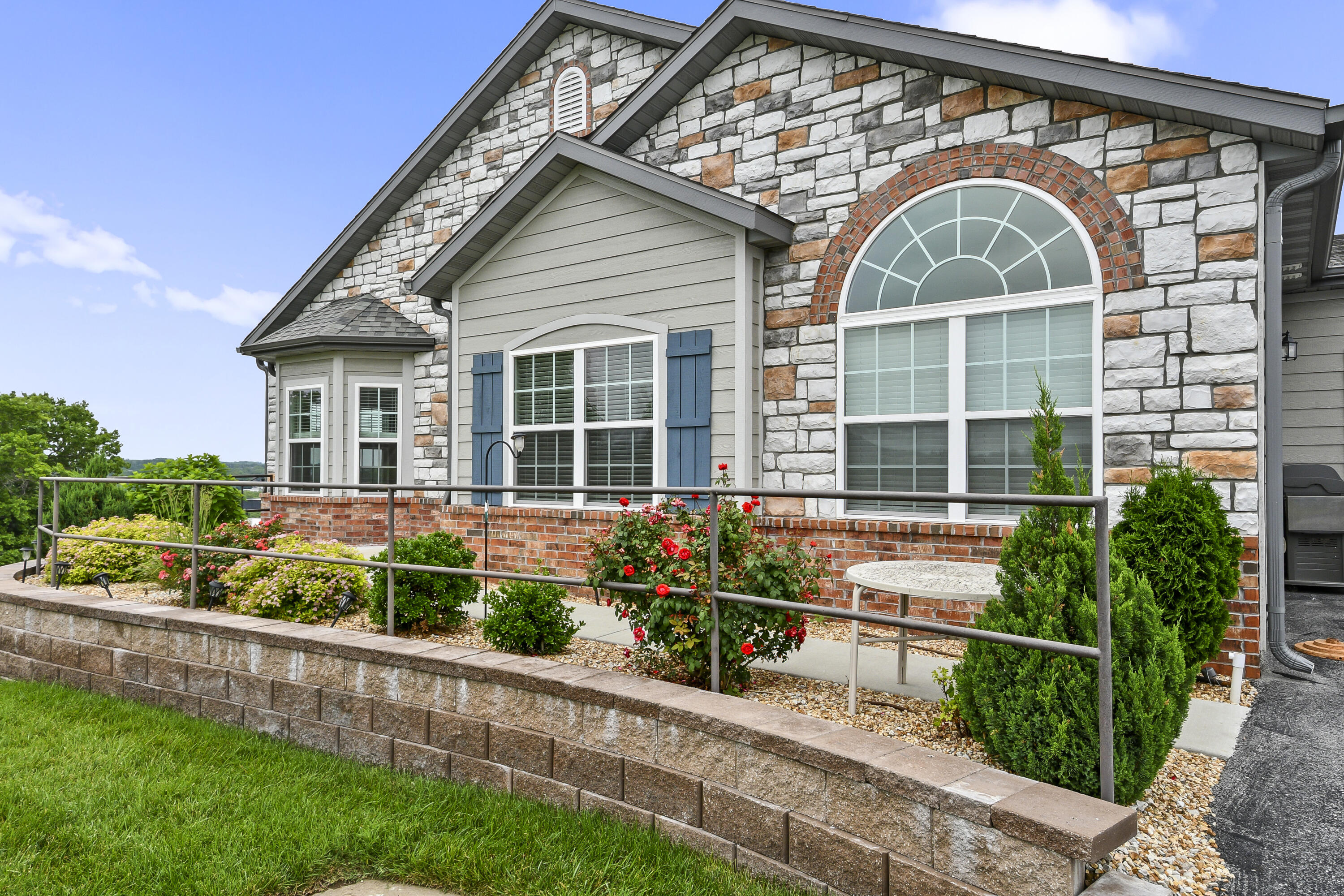 113 Rue De Villas Circle